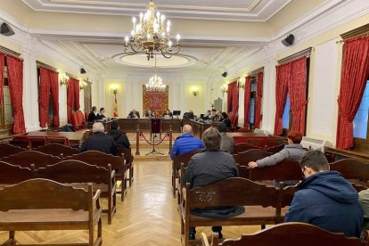 Un momento del inicio de la vista, en la Sección Tercera de la Audiencia. MAZ