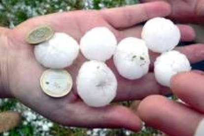 Imagen del pedrisco de una de las tormentas que azotó la provincia en el mes de mayo