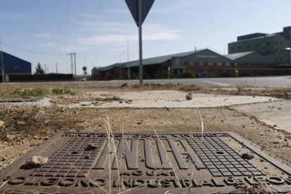 El polígono industrial de Santovenia, Onzonilla y León concentra el grueso de las empresas leonesas. FERNANDO OTERO