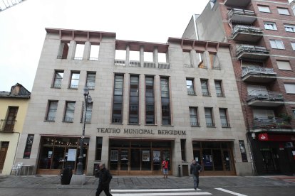 El Teatro Bergidum, en Ponferrada. L. DE LA MATA