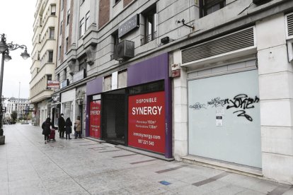 Los cierres en la principal calle de la ciudad se han acelerado. RAMIRO