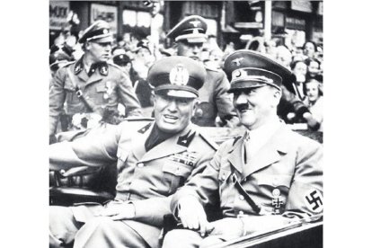 Hitler y Mussolini, en septiembre de 1938, en la frontera alemana, antes de la conferencia de Múnich.