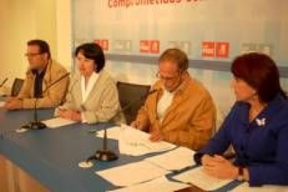 Alfredo Villaverde, Ángela Marqués, Fernando Rodero y Victorina Alonso, ayer en la rueda de prensa