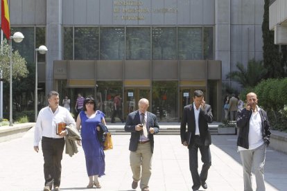 Calvo, Durán, Alonso, Serrano y Castañón salen del Ministerio de Industria.