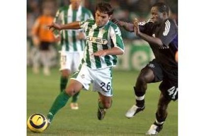 Los jugadores del Lille, en su entrenamiento de ayer en el Madrigal