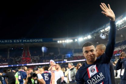 El PSG está decidido a vender a Mbappé para evitar que abandone libre la entidad en un año. FRANCK FIFE