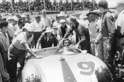 En 1954, el Porsche 550 Spyder hizo historia en la «Panamerica». Hans Herrmann ganaba la categoría 1.5 litros, confirmando la teoría deportiva del ‘patrón’ Ferry Porsche.