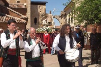 Miembros de la asociación de pastores, durante la procesión