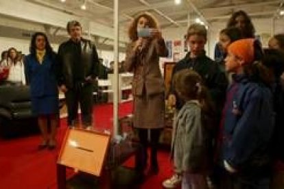 La exhibición de las sartenes con fondo deslizante atrajo la mirada de muchos curiosos