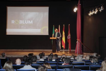 Yann Dumont, CEO de Reolum, durante la presentación del proyecto de biomasa. DL