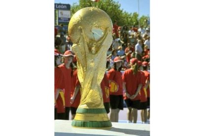 La Copa del Mundo que ganó España en Sudáfrica estará en noviembre en León.