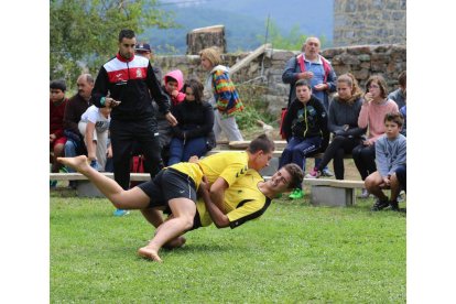 Juveniles contó con algo más de participación y, entre ellos, una excelente final de pesados.