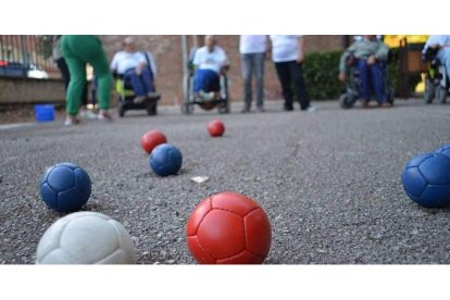 Una tarde de boccia de personas con parálisis cerebral de León. ASPACE LEÓN