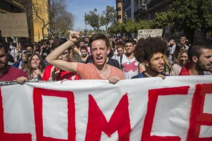 Manifestación contra la LOMCE en Valencia