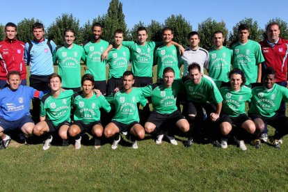 Formación del equipo del Ejido que lidera la 1.ª División Provincial de Aficionados.