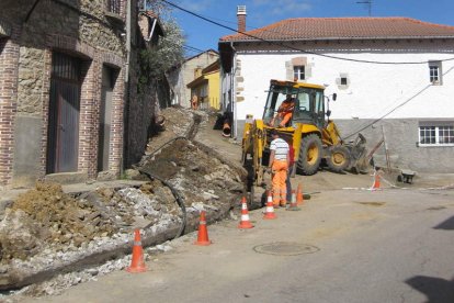 Las obras del área rural serán realizadas en exclusiva por empresas leonesas