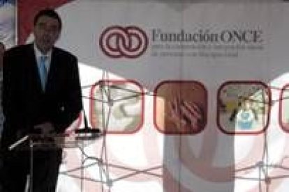 El viceconsejero de Empleo, Javier Ariznavarreta, durante la presentación del proyecto de Fundosa