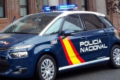 Coche patrulla de la Policía Nacional. /