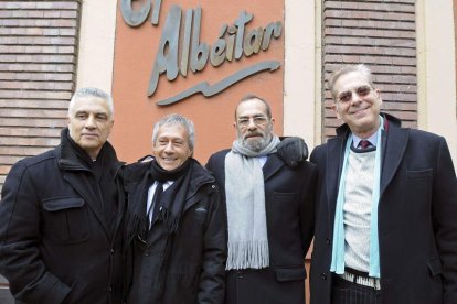 El grupo los Mockers, Polo Pereira, Jorge Fernández, Esteban Hirschfield y Julio Montero.