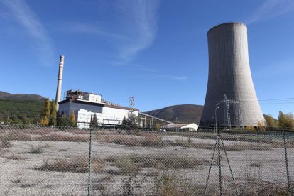 Imagen de archivo de la térmica de Anllares.