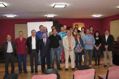 Foto de familia de los participantes en el curso.