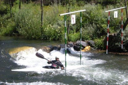 Imagen de los canales de aguas bravas de Sabero. CASTRO