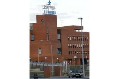 El Hospital del Bierzo está en el centro de la controversia política