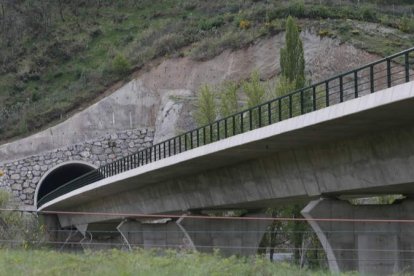 Plataforma de la alta velocidad entre León y Asturias. RAMIRO