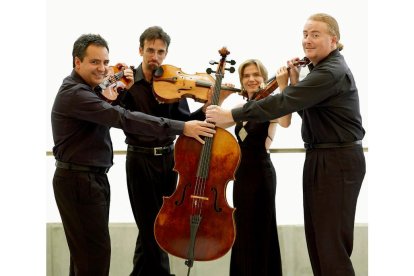 Antonio Cárdenas, Iván Martín, Anne Marie North y John Stokes, integrantes del Cuarteto Bretón.