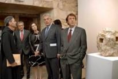 El presidente de Caja España y el de la Diputación en la exposición