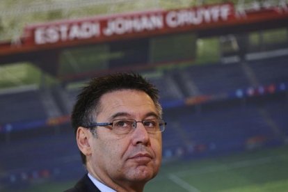 Bartomeu, en Sant Joan Despí anunciando la primera piedra del estadio Johan Cruyff.