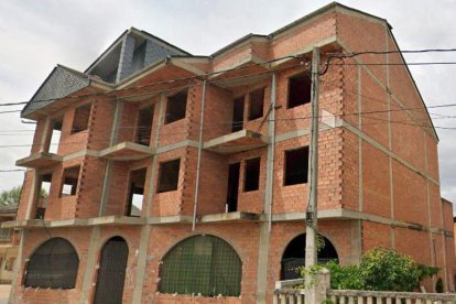 Edificio a medio construir objeto del proyecto turístico. DL