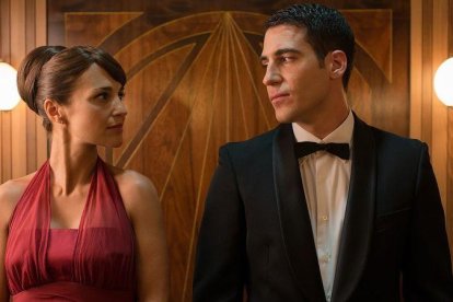 Paula Echevarría y Miguel Ángel Silvestre en una escena de Velvet.