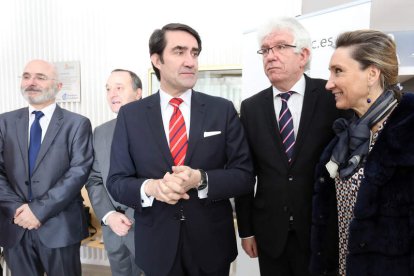 Antonio Ruiz-Falcón, Daniel Miguel, Suárez-Quiñones, José Á. Hermida, y Victoria Seco