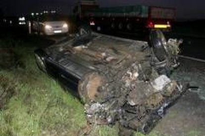 stado en el que quedó uno de los vehículos implicados en el accidente