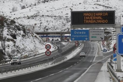 Un peaje de la autopista que une León y Asturias.