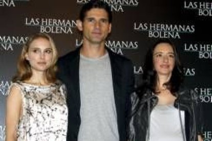 Eric Bana junto a Natalie Portman y la española Ana Torrent