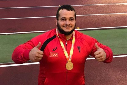 El lanzador de peso Daniel Pardo fue bronce en el Nacional. DL