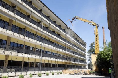 Imagen de archivo de la demolición de la parte de San Marcos que no se reconstruyó. MARCIANO PÉREZ