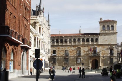 El palacio de los Guzmanes, sede de la Diputación Provincial de León. RAMIRO.