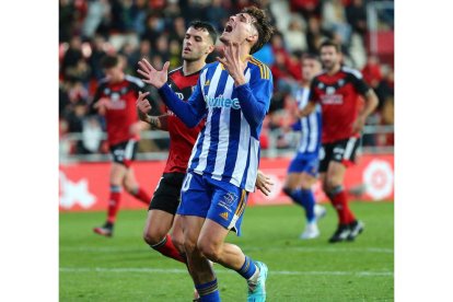 Hugo Vallego ha de volver al Real Valladolid al acabar la campaña. LDLM