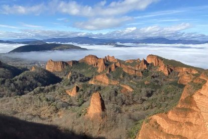 Mañana de niebla en Las Médulas, en una imagen reciente. RAMIRO