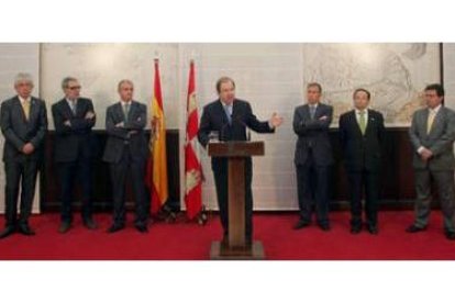 Hermida, Asencio, Guisasola, Herrera, Mateos, Domingo y Murillo, en la presentación del convenio.