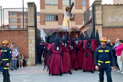 Salida del Santísimo Cristo de las Injurias. MÁZ