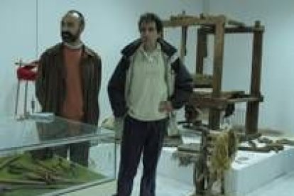 El concejal Enrique Soto y el comisario de la exposición, José Ore