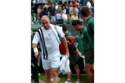 Agassi se va del torneo de Wimbledon tras su derrota con Philippoussis