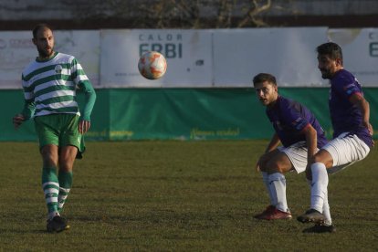 El CD La Virgen no pudo sacar un resultado positivo de su visita al feudo del Becerril. FERNANDO OTERO