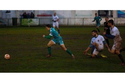 El Atlético Astorga se juega frente al Salamanca asegurarse de manera matemática el playoff. FERNANDO OTERO