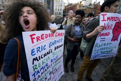 Protesta contra la violencia policial en Union Square, en Nueva York, a finales de abril del 2015.