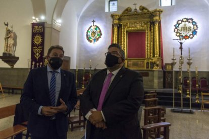 Tomás Castro y Ángel Lescún, en la presentación de ayer. FERNANDO OTERO